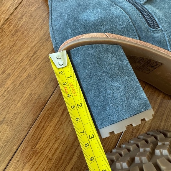 SOLD⚫️White House Black Market Becca Combat Boots Size 9M WHBM Asphalt Grey - Picture 10 of 12